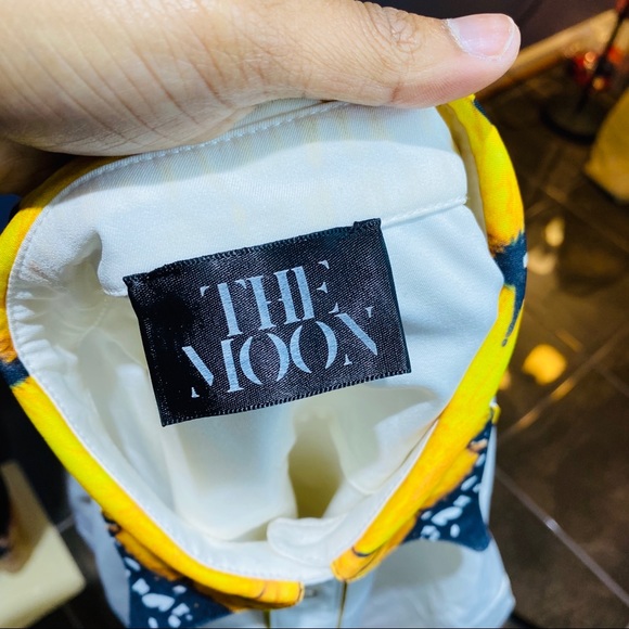 Butterfly Collar Button Down Blouse Shirt - Picture 8 of 8